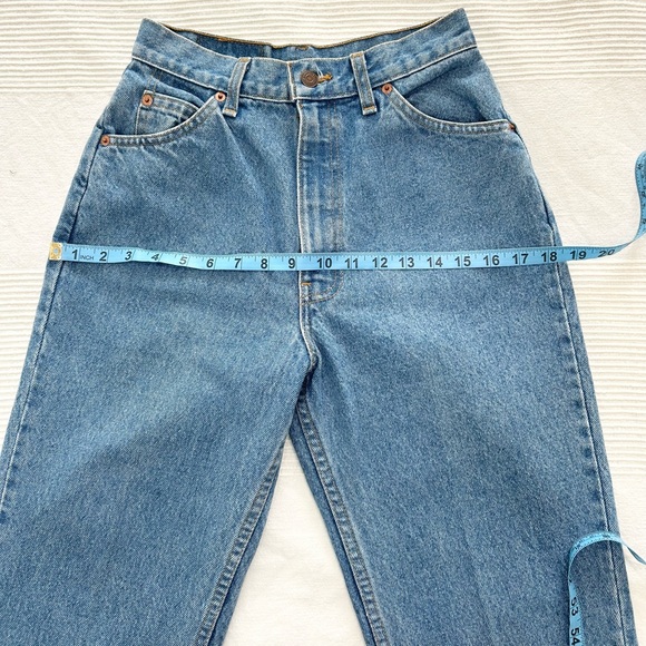 Vintage Levi’s Orange Tab Jeans - Picture 8 of 14